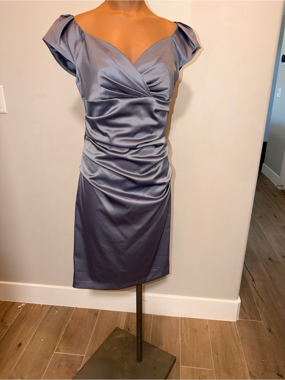 The Limited Steel Blue Satin V-Neck Ruched Midi Dress 0 (AZA)